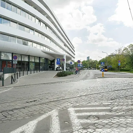 Modern In The Center Of With Air Conditioning And Balcony By Renters Apartamento