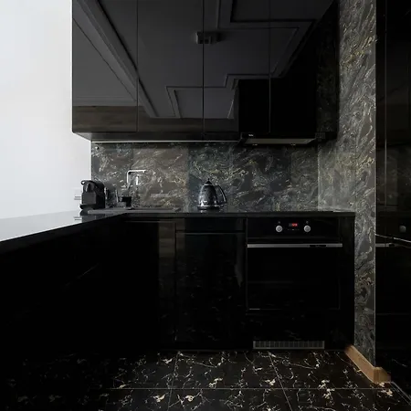 Apartman Modern In The Center Of With Air Conditioning And Balcony By Renters *