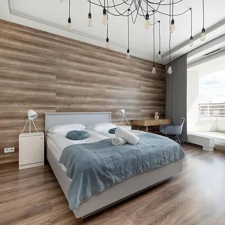 Modern In The Center Of With Air Conditioning And Balcony By Renters Wrocław