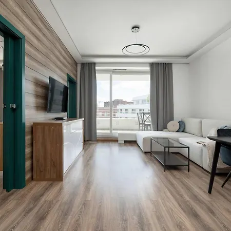 Modern In The Center Of With Air Conditioning And Balcony By Renters Wrocław