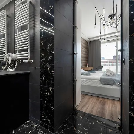 アパート Modern In The Center Of With Air Conditioning And Balcony By Renters ヴロツワフ